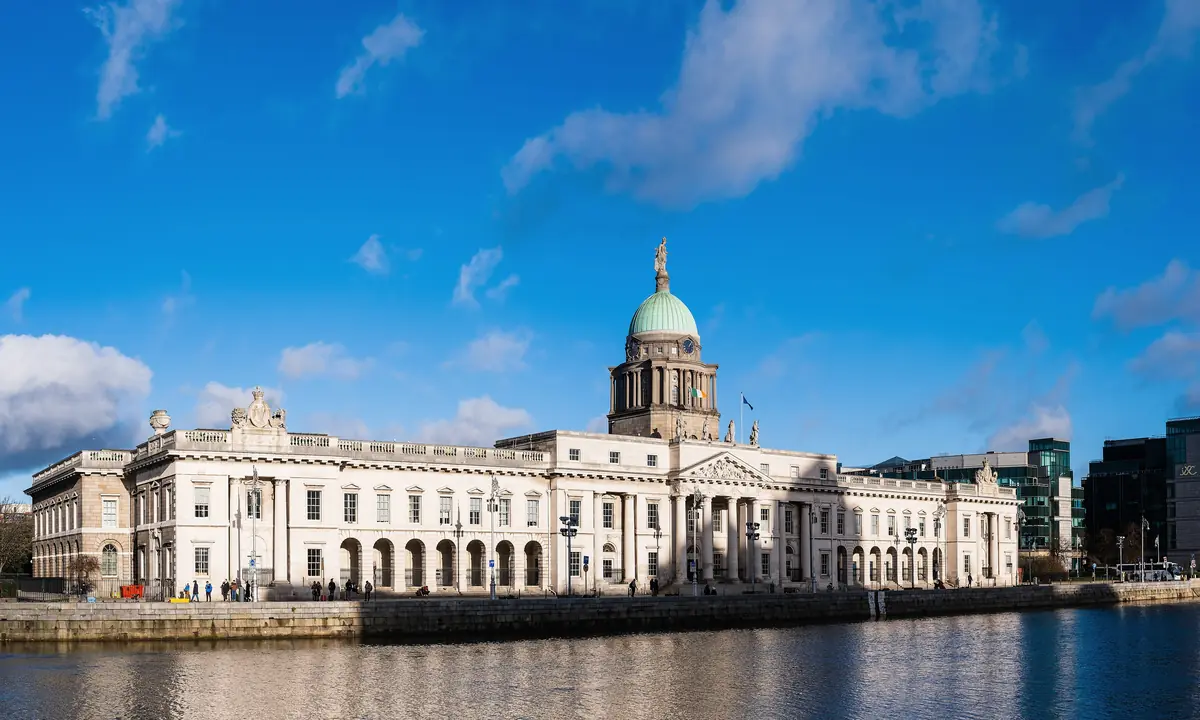 La Custom House, l'edificio della dogana sul Liffey a Dublino